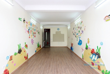 03 stories office for rent in Nghi Tam area, Tay Ho district 